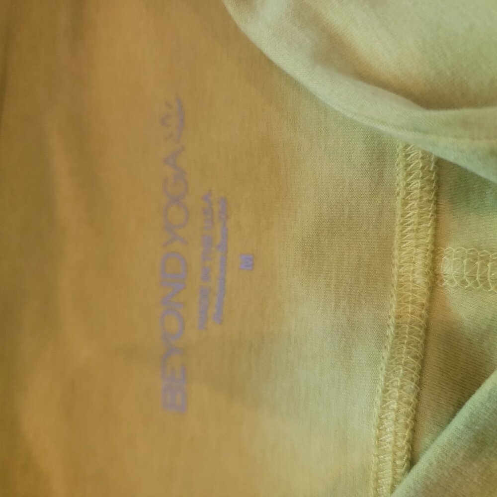Beyond yoga bundle - Picture 13 of 16